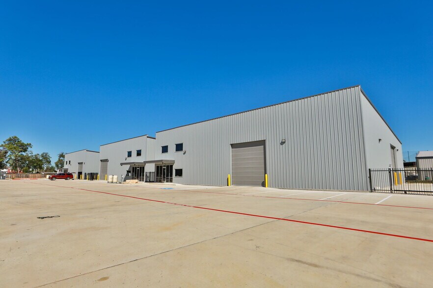 6702 Theall Rd, Houston, TX à vendre - Photo du bâtiment - Image 3 de 10