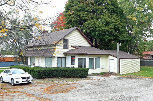 More details for 3135 E Highland Rd, Highland Township, MI - Office for Sale