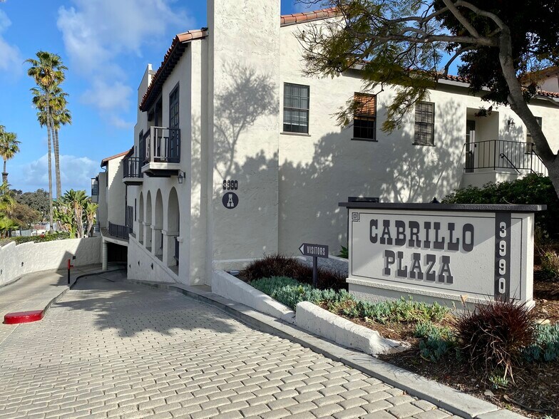 3990 Old Town Ave, San Diego, CA à louer - Photo du bâtiment - Image 3 de 6