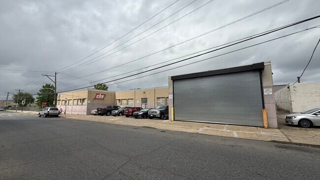More details for 4300 H St, Philadelphia, PA - Industrial for Sale
