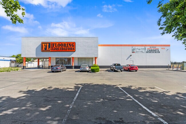 More details for 3939 E Hammer Ln, Stockton, CA - Retail for Sale