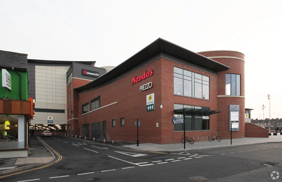 Regent Circ, Swindon for lease - Building Photo - Image 2 of 8