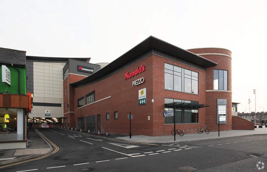 Regent Circ, Swindon à louer - Photo du bâtiment - Image 2 de 8