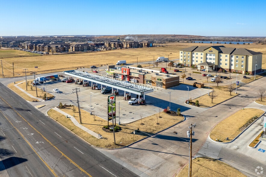 735 S MacArthur Blvd, Oklahoma City, OK à louer - Aérien - Image 3 de 3