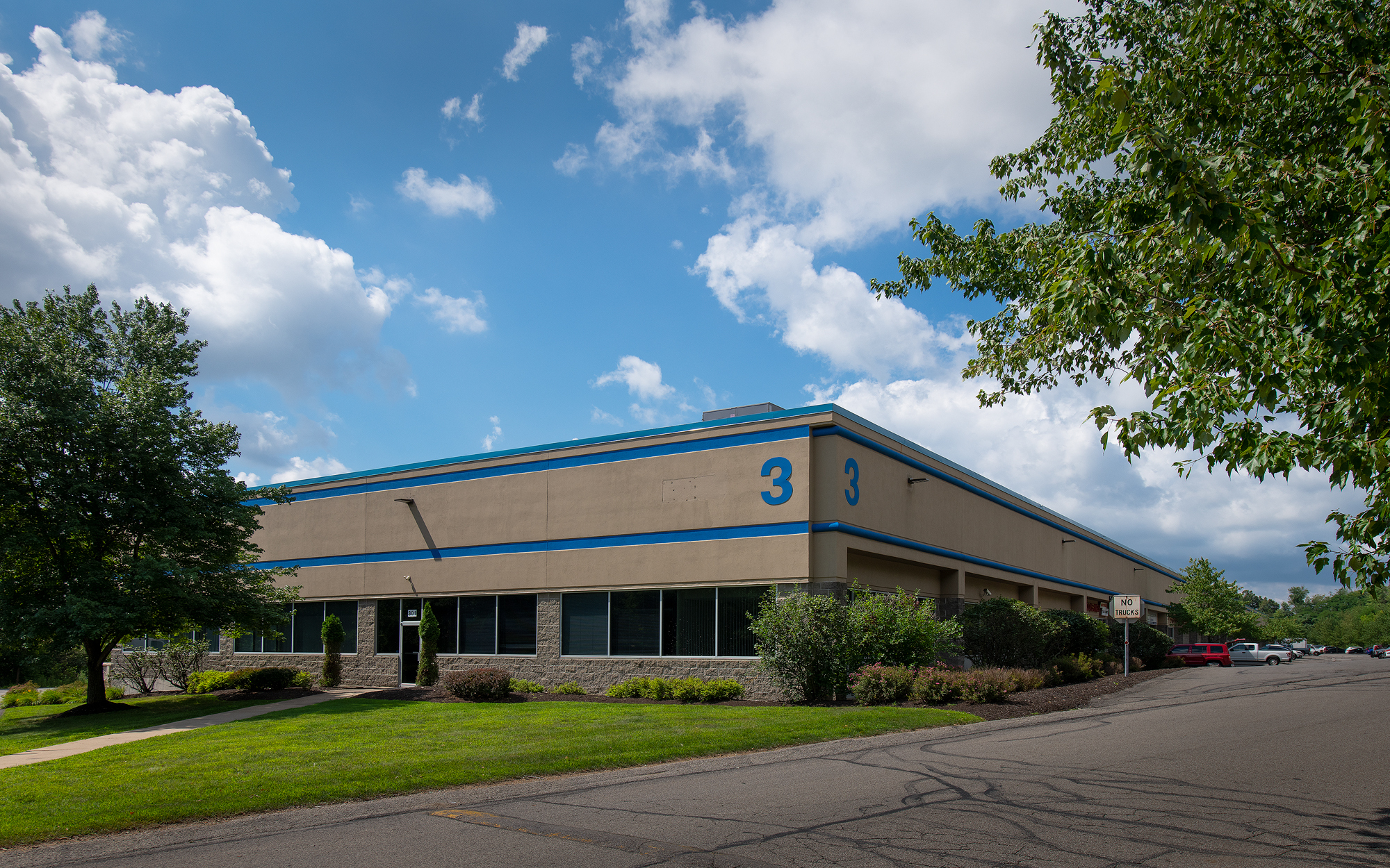 300-322 Commerce Park Dr, Cranberry, PA for sale Building Photo- Image 1 of 1