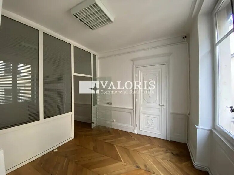 6 Rue Emile Zola, Lyon for lease - Interior Photo - Image 3 of 9