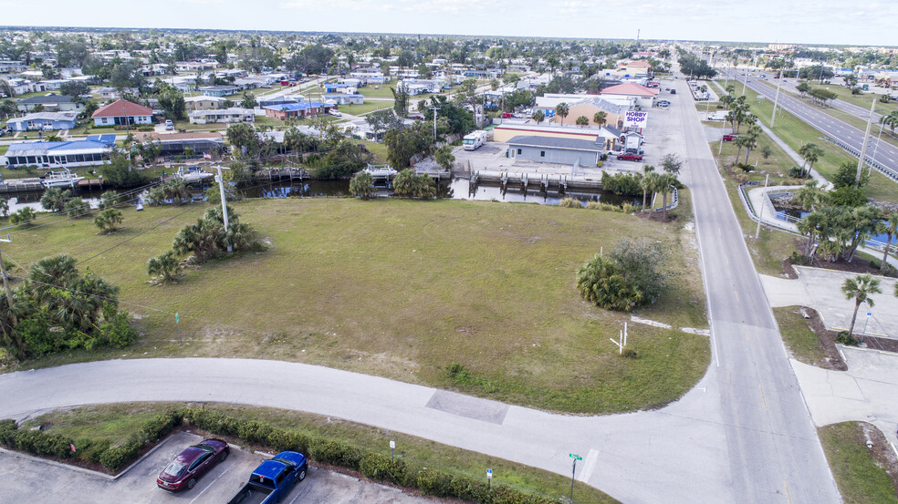 3859 Tamiami Trl, Port Charlotte, FL for sale - Building Photo - Image 3 of 16