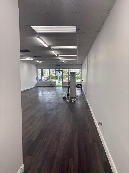3255-3267 Davie Blvd, Fort Lauderdale, FL for lease - Building Photo - Image 3 of 10