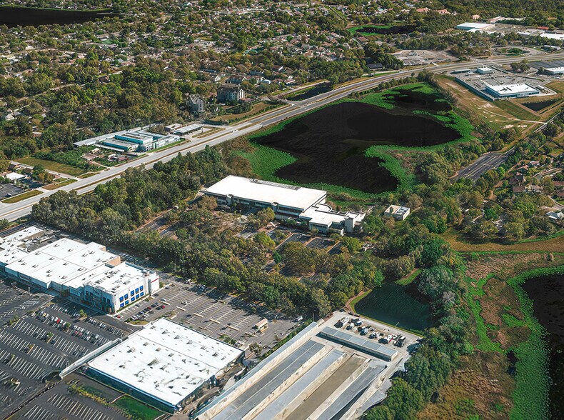 555 Lake Border Dr, Apopka, FL à vendre - Photo du bâtiment - Image 3 de 28