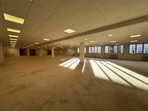 Office in 170 Boulevard Anatole France, SAINT-DENIS for lease Interior Photo- Image 2 of 4