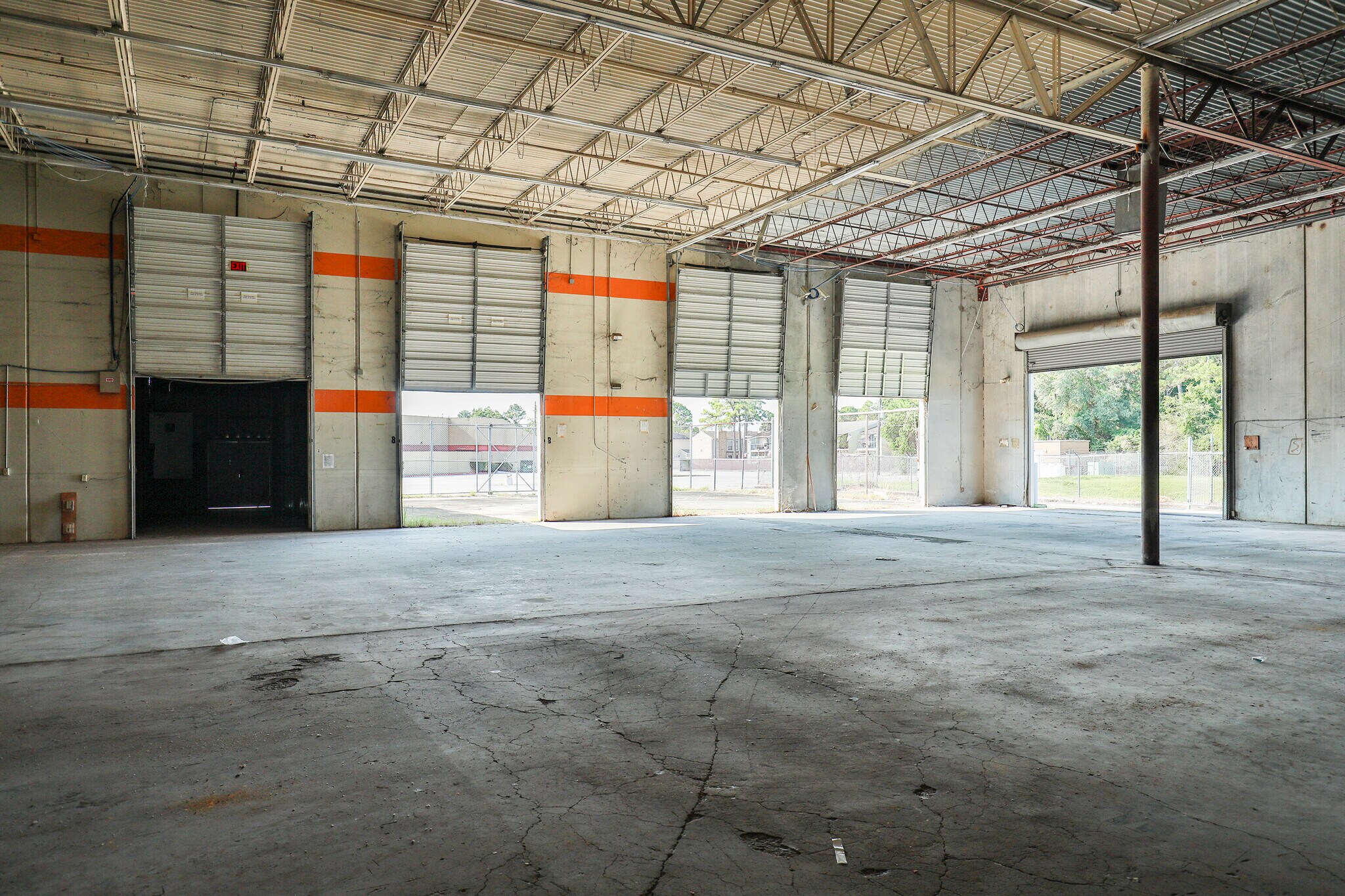 19959-20115 Holzwarth Rd, Spring, TX for lease Interior Photo- Image 1 of 7