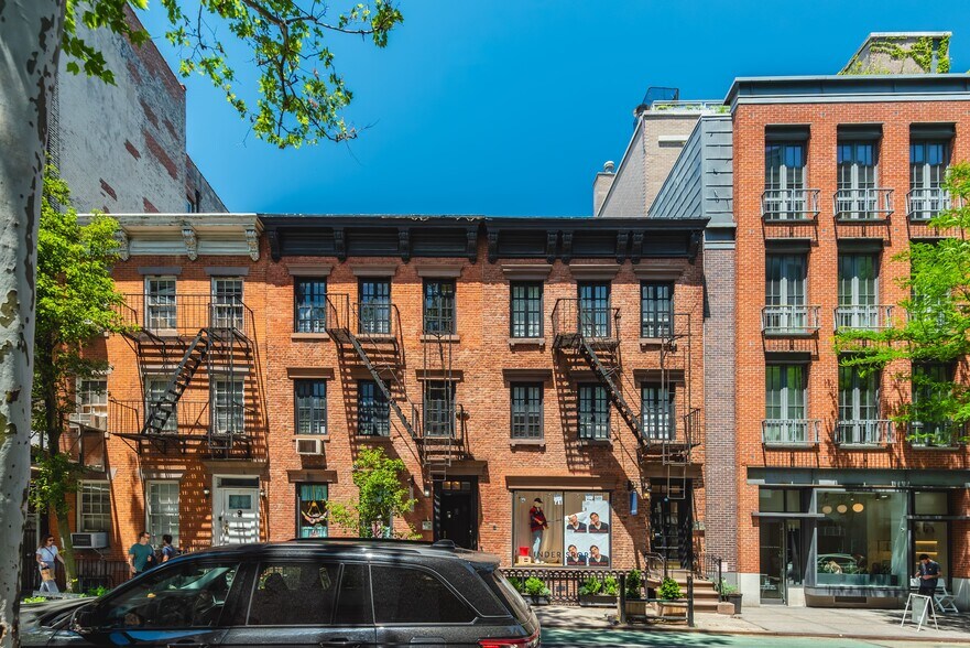 13-15 Christopher St, New York, NY à vendre - Photo du bâtiment - Image 2 de 24