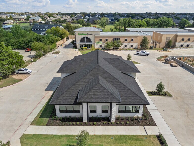 8056 Precinct Line Rd, Colleyville, TX à vendre - Photo du bâtiment - Image 3 de 16