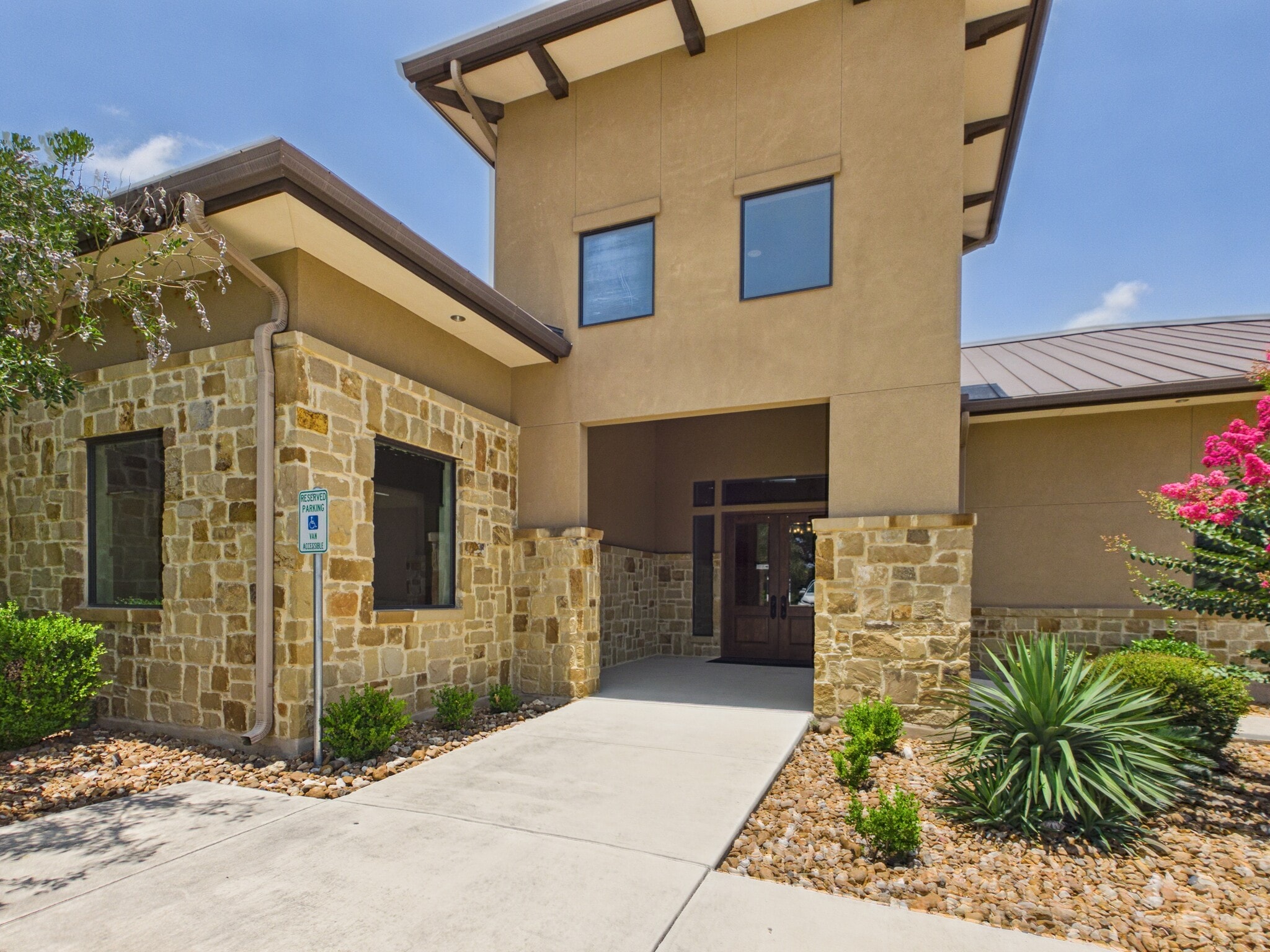 19243 FM 2252, Garden Ridge, TX for lease Building Photo- Image 1 of 4