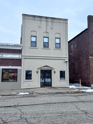 Plus de détails pour 217 N Randolph St, Macomb, IL - Bureau à vendre