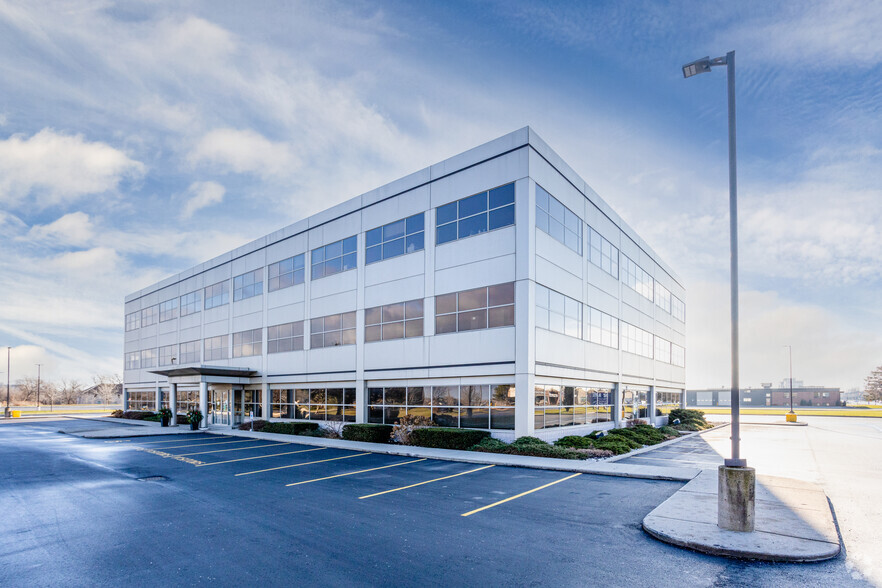 20 Corporate Park Dr, St Catharines, ON for sale - Primary Photo - Image 1 of 1