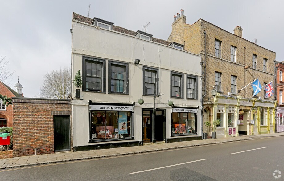 109 High St, Windsor à louer - Photo principale - Image 1 de 2