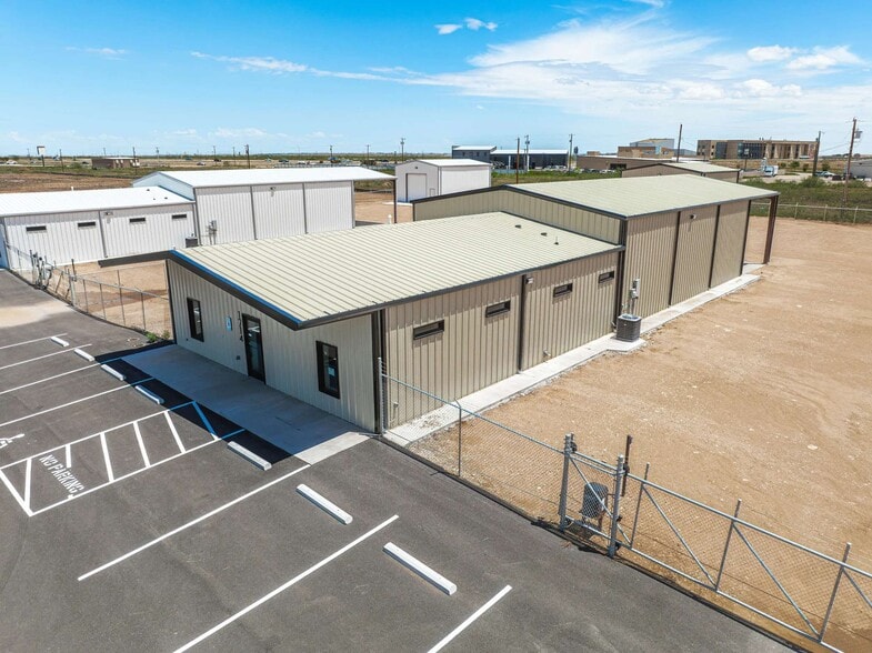 1714 N FM 1788, Midland, TX for lease - Building Photo - Image 2 of 12