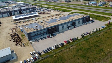 27057 NW 100 Av, Acheson, AB à louer Photo du bâtiment- Image 2 de 5