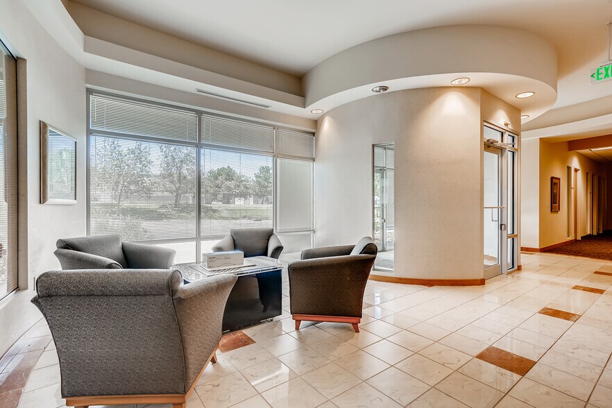 6446 S Kenton St, Centennial, CO à louer - Hall d’entrée - Image 3 de 11