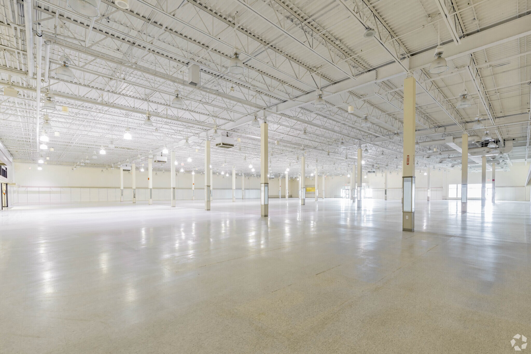 35 Mapleview Dr W, Barrie, ON for sale Interior Photo- Image 1 of 1