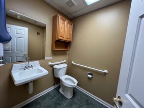 1114 N Main St, Algonquin, IL for lease Interior Photo- Image 2 of 14