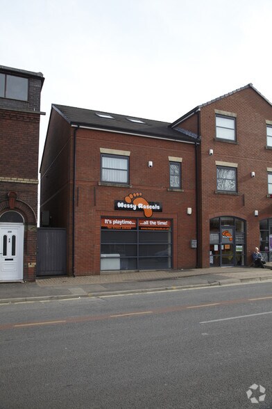90-98 Rochdale Rd, Oldham for sale - Building Photo - Image 2 of 7