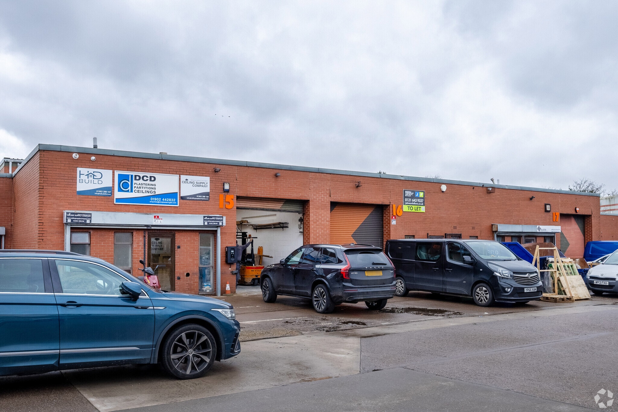 Lanesfield Dr, Wolverhampton for sale Primary Photo- Image 1 of 3