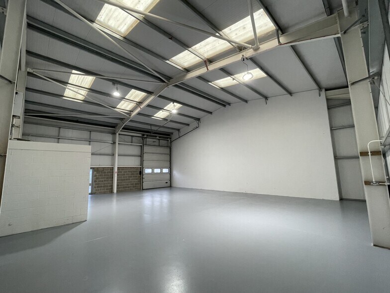 Station Rd W, Aldershot for lease - Interior Photo - Image 2 of 2