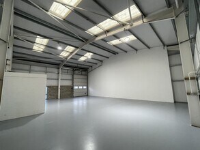 Station Rd W, Aldershot for lease Interior Photo- Image 2 of 2