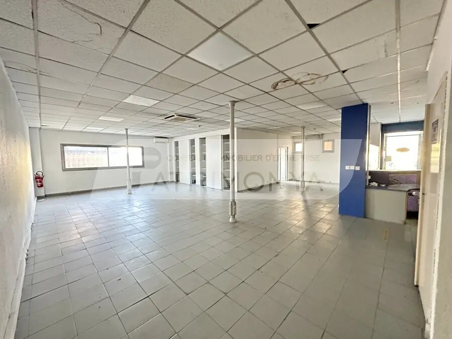 Office in Marseille for lease Interior Photo- Image 1 of 5