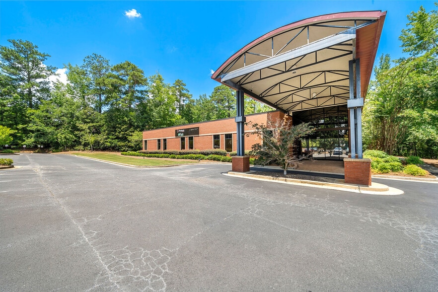 1000 Commerce Dr, Peachtree City, GA à vendre - Photo du bâtiment - Image 2 de 5
