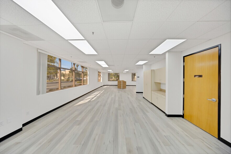 67 Peters Canyon Rd, Irvine, CA for lease - Building Photo - Image 3 of 22