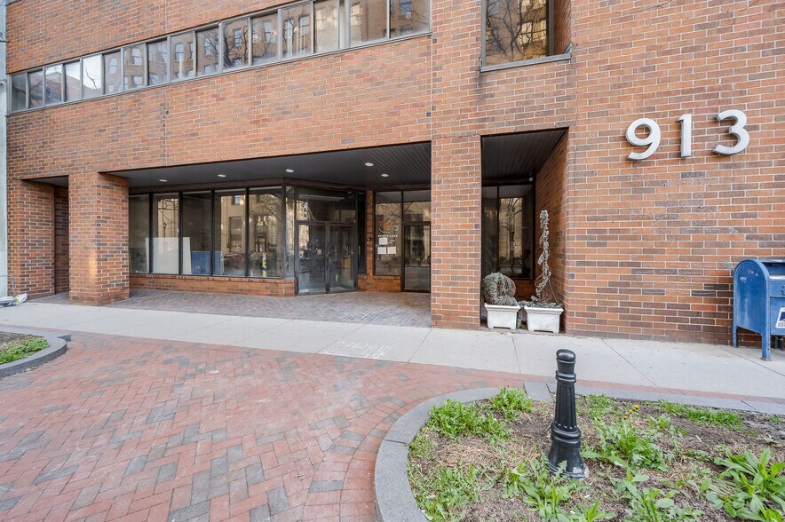 913 N Market St, Wilmington, DE à louer - Photo du bâtiment - Image 3 de 31