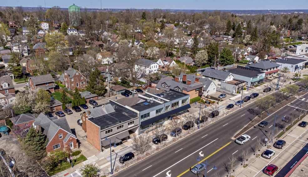 2533-2537 Far Hills Ave, Oakwood, OH à louer - Photo du bâtiment - Image 3 de 30