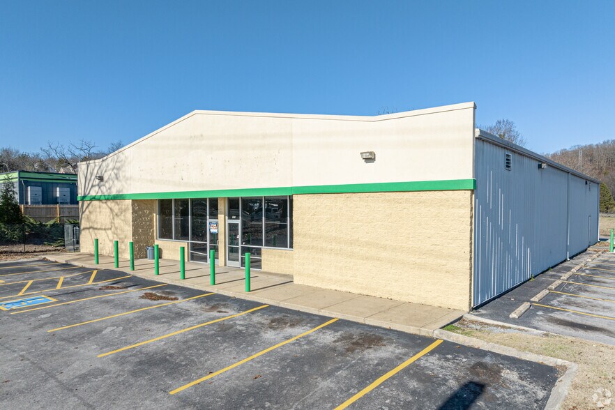 405 Trinity Lane, Nashville, TN for sale - Building Photo - Image 2 of 6