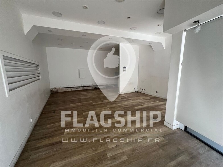 Retail in Charenton-le-Pont for lease - Building Photo - Image 2 of 6
