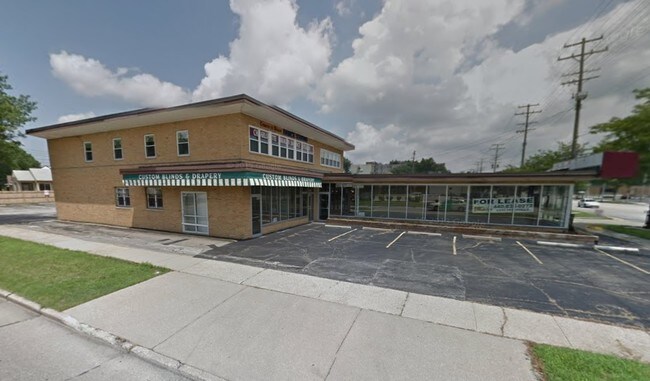 Plus de détails pour 6686-6690 Pearl Rd, Parma Heights, OH - Local d'activités à louer