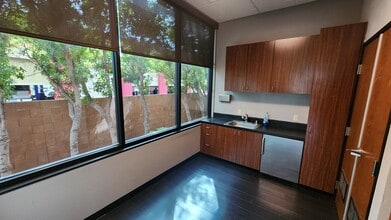 8845 W Flamingo Rd, Las Vegas, NV for lease Interior Photo- Image 2 of 14