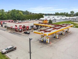 Plus de détails pour 1331 Green Bay Rd, Sturgeon Bay, WI - Vente au détail à vendre