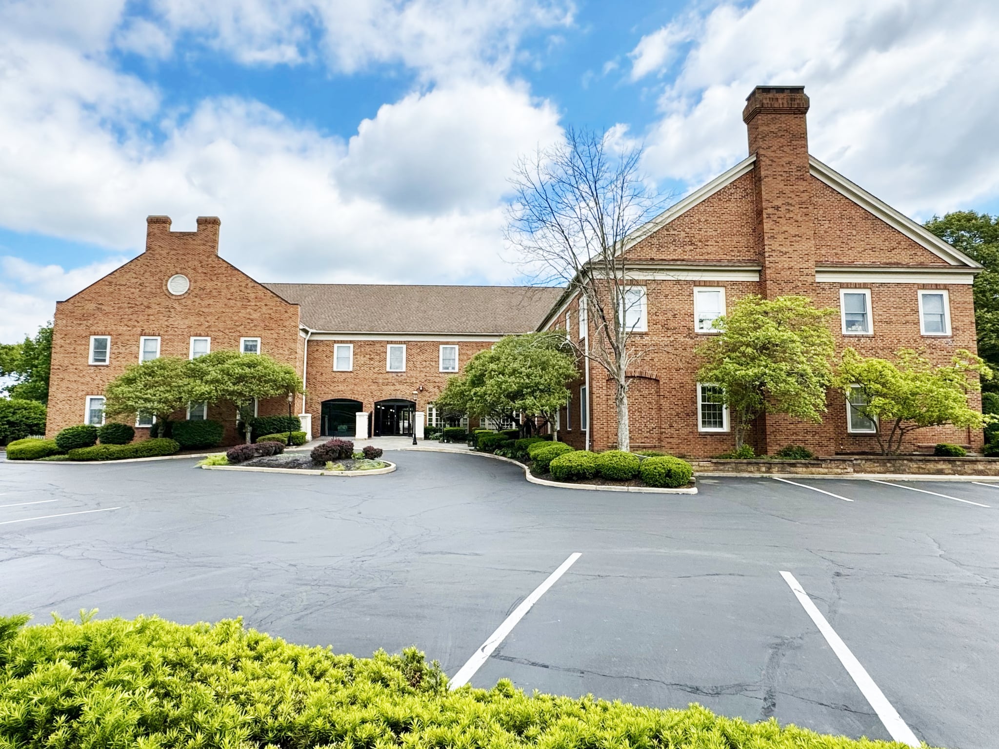 6641 N High St, Worthington, OH for lease Interior Photo- Image 1 of 3