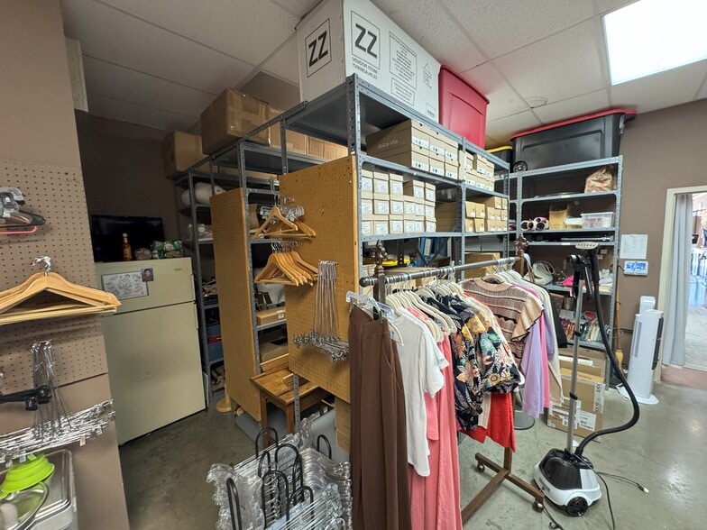 6300 Poplar Ave, Memphis, TN for lease - Interior Photo - Image 2 of 11