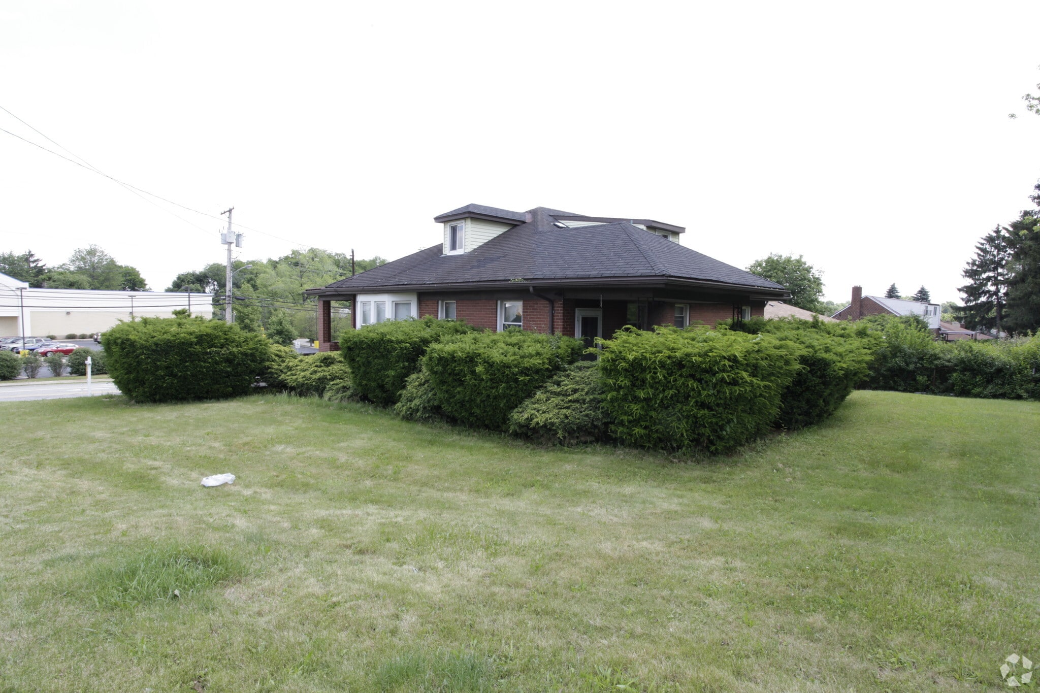 2 port listing portfolio of 2 properties for sale on LoopNet.ca Primary Photo- Image 1 of 3