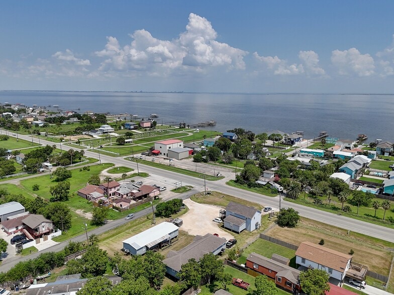 207 20th St, San Leon, TX for sale - Building Photo - Image 3 of 3