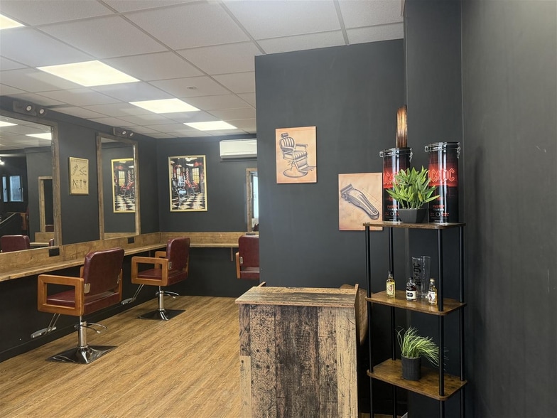 16-16A Coggeshall Rd, Braintree for sale - Interior Photo - Image 3 of 15