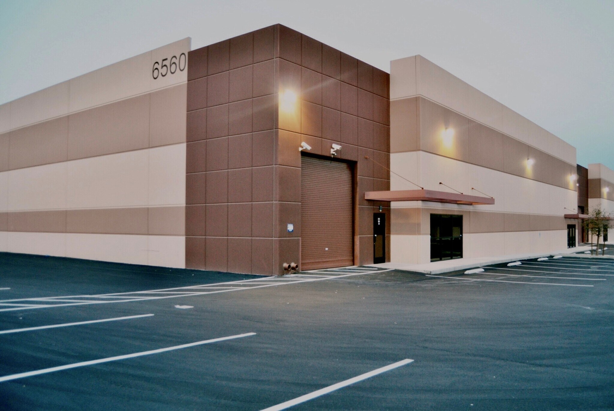 6560 Spencer St, Las Vegas, NV for lease Building Photo- Image 1 of 9