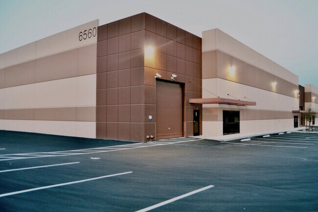 Plus de détails pour 6560 Spencer St, Las Vegas, NV - Industriel à louer
