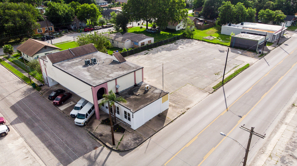 200 E Texas Ave, Baytown, TX à vendre - Photo du bâtiment - Image 1 de 1