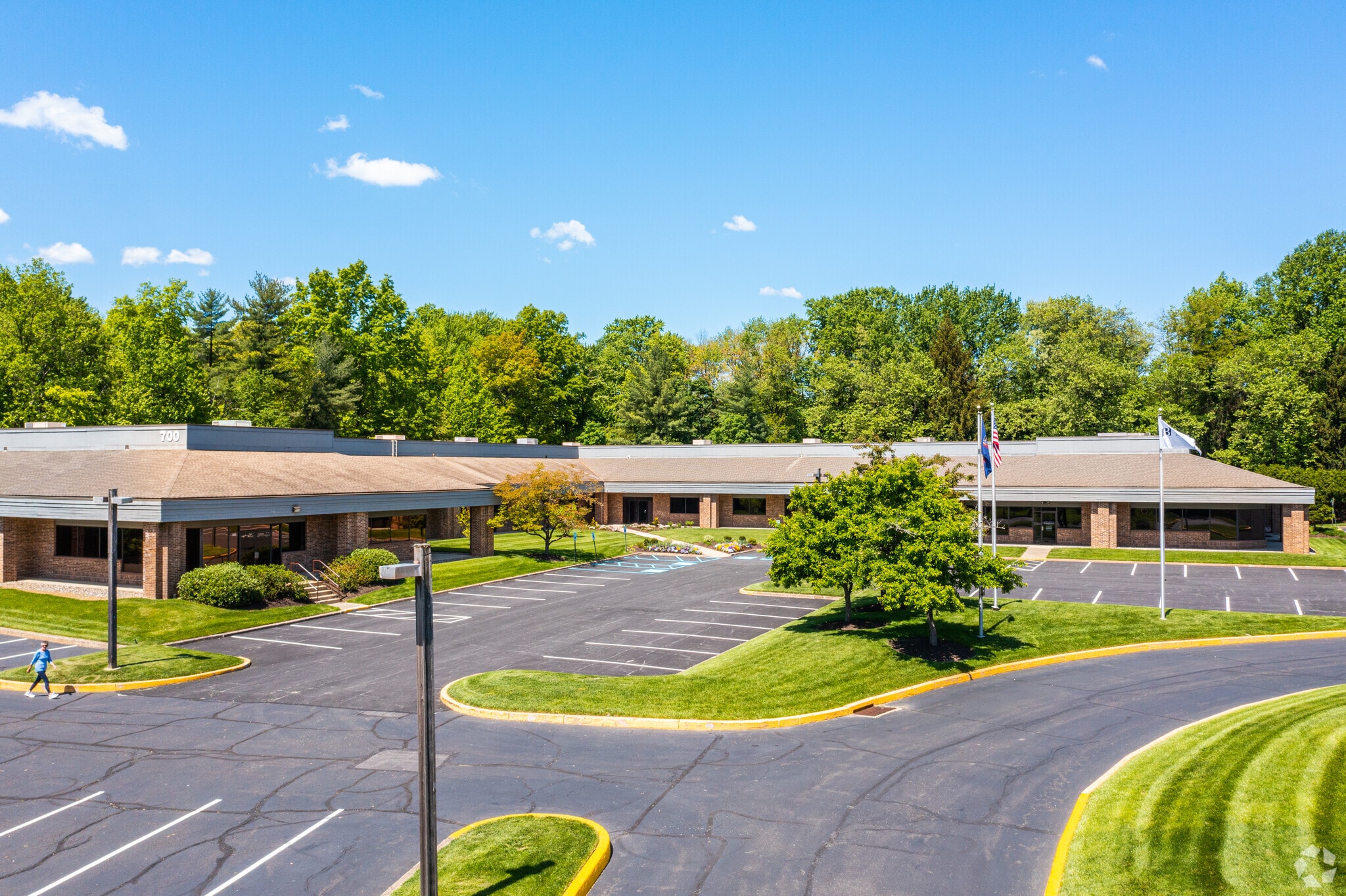 700 Business Center Dr, Horsham Township, PA for lease Building Photo- Image 1 of 5