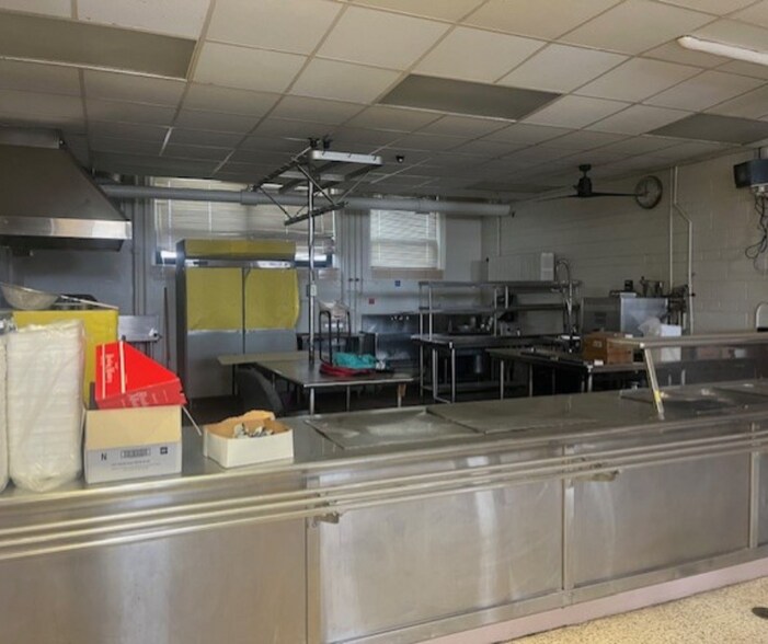 4128 Cedar Ridge Rd, Dayton, OH à louer - Photo du bâtiment - Image 3 de 13